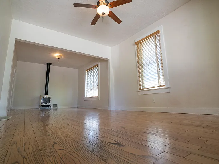 1213 S Windsor St — Photo 11
