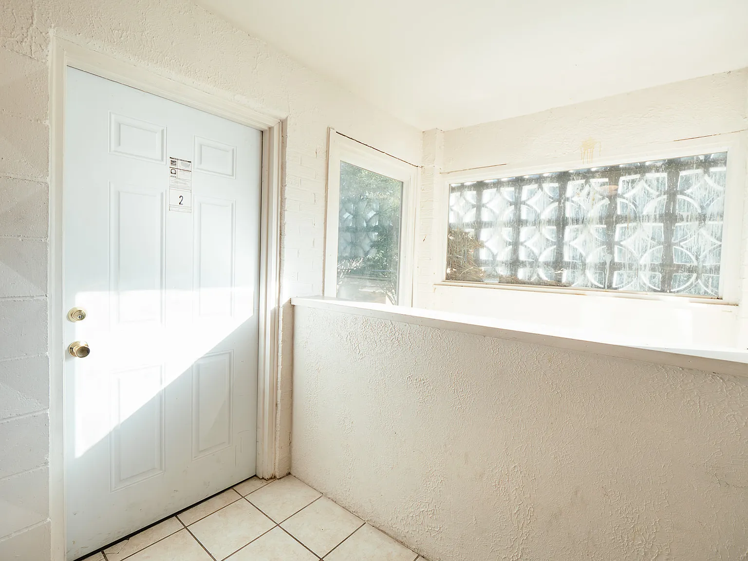 1634 Crest Hill Avenue - 2 — Photo 2