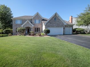 916 Mark Twain Trl, Batavia, IL 60510