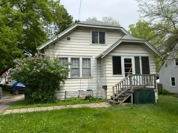 1007 Hastings St, Green Bay, WI 54301