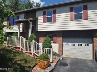 246 Boone Trce, Radcliff, KY 40160