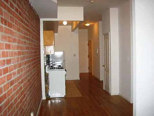 Rented by City Connections Realty | media 33