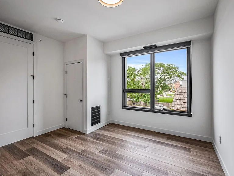 Olive Apartments — Photo 76