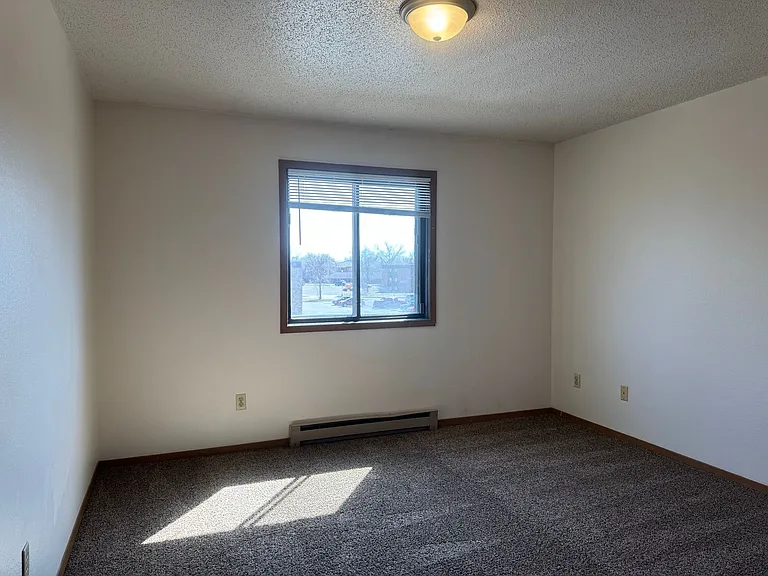 Gatewood Apartments — Photo 28