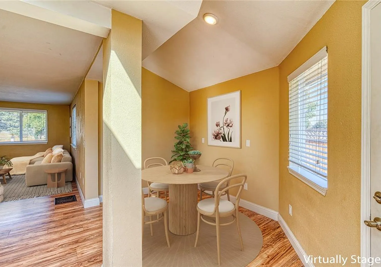 Spacious 3bd/2ba + Office and 2-Car Garage on 1/2 Acre Minutes from Downtown Kalispell — Photo 4