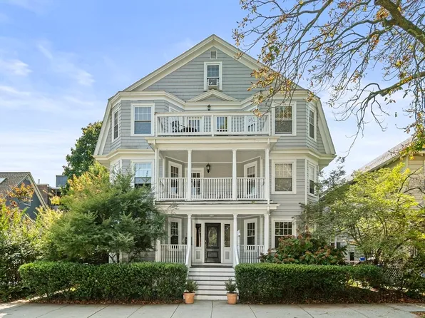 200 Freeman St APT 1, Brookline, MA 02446