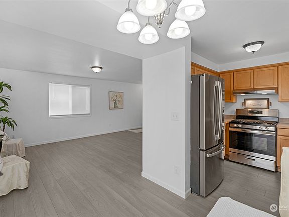 5th image of 14919 44th Drive NE