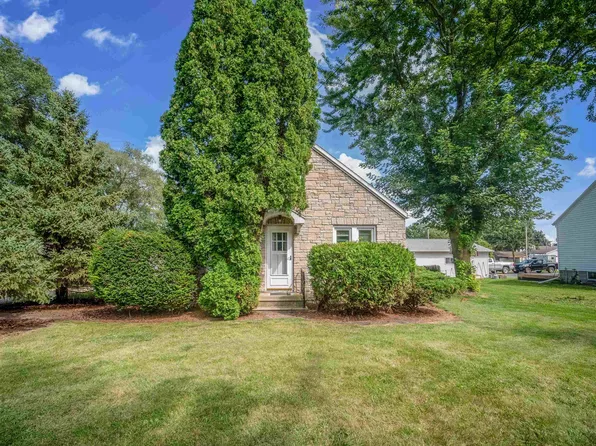 N8111 Lakeshore Dr, Fond Du Lac, WI 54937