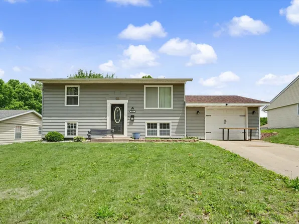 927 Timberline Dr, Danville, IL 61832