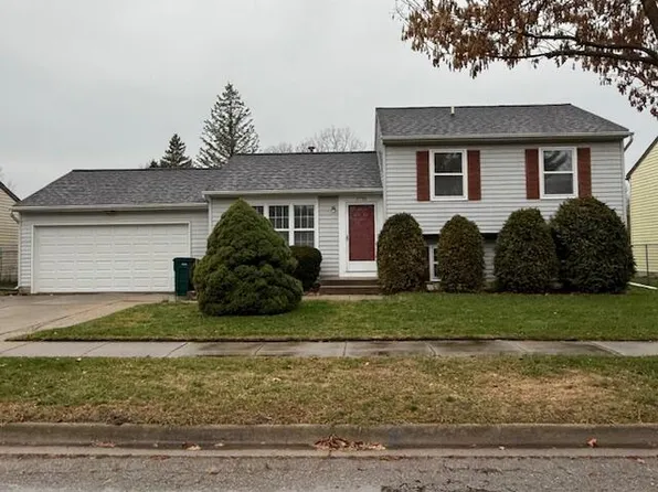 5730 Laporte Dr, Lansing, MI 48911