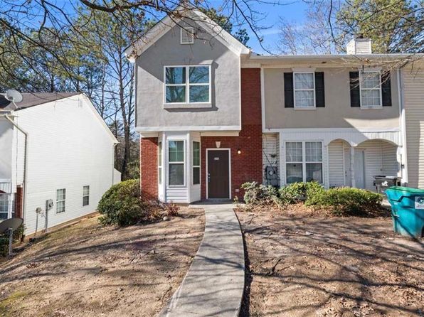 6093 Camden Forrest Ct, Riverdale, GA 30296