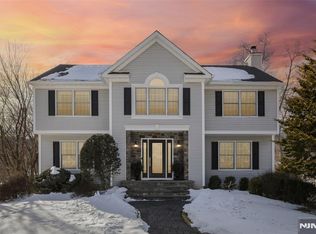 130 Tamboer Dr, North Haledon, NJ 07508