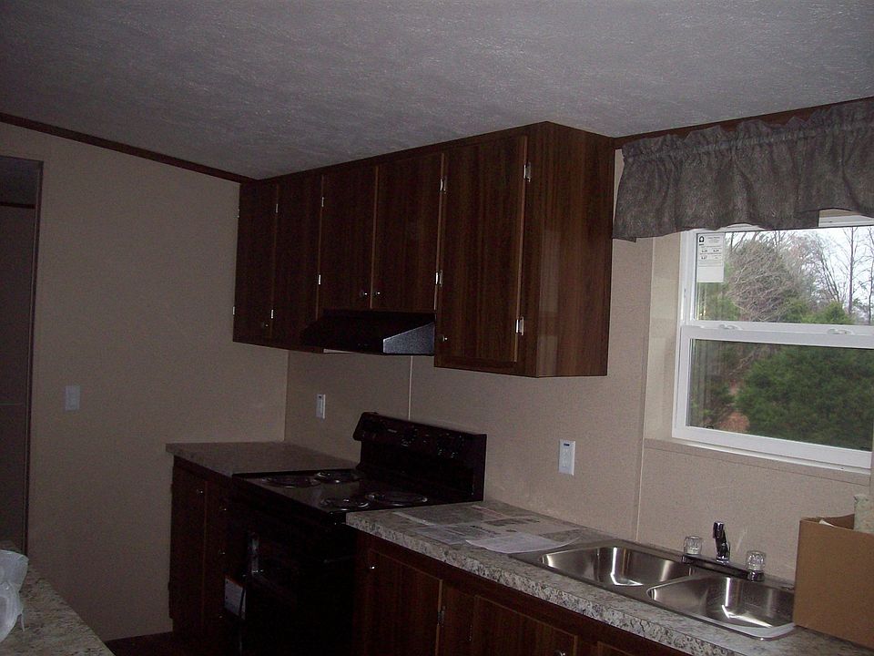 2nd image of 4249 Red Boiling Sps Rd