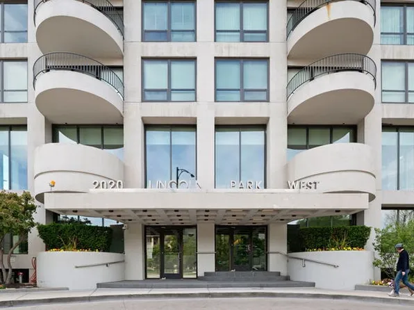 2020 N Lincoln Park W, Chicago, IL