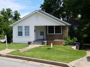 200 Dellabrook Rd, Winston Salem, NC 27105