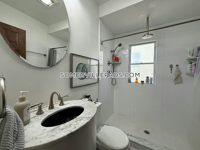10 Dickson St — Photo 8