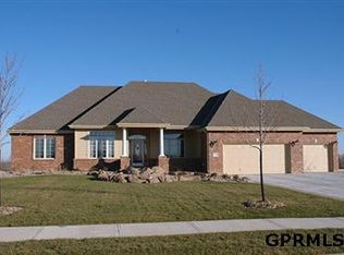 1115 Ranch View Dr, Elkhorn, NE 68022