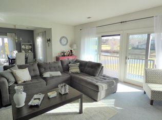 13 Pilgrim Hbr #B, Wallingford, CT 06492