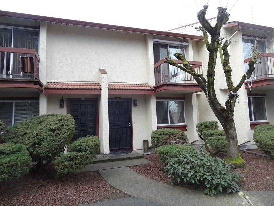 1st image of 328 9th Ave SE APT D4