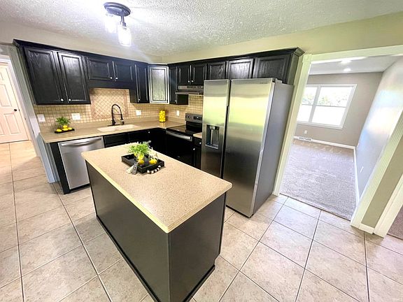 3rd image of 2588 E Brentwood Est