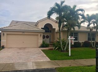 2764 W Orchard Cir, Davie, FL 33328