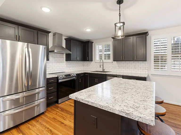 208 Hardison Ave — Photo 11