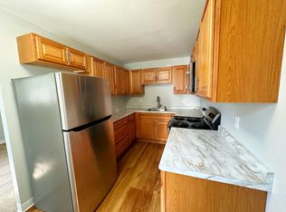 710 McDonald St APT 1, Sewickley, PA 15143