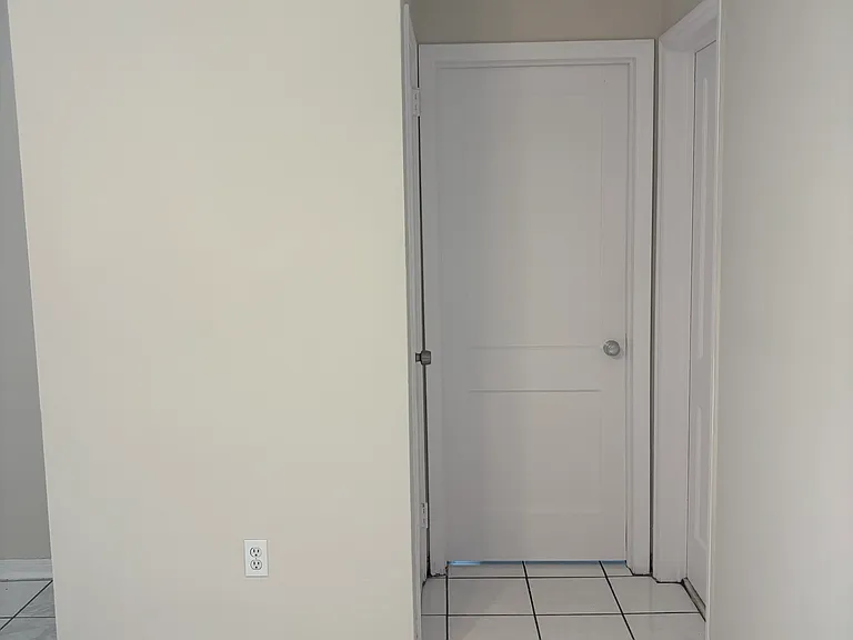 233 Phoenetia Ave #3 — Photo 14