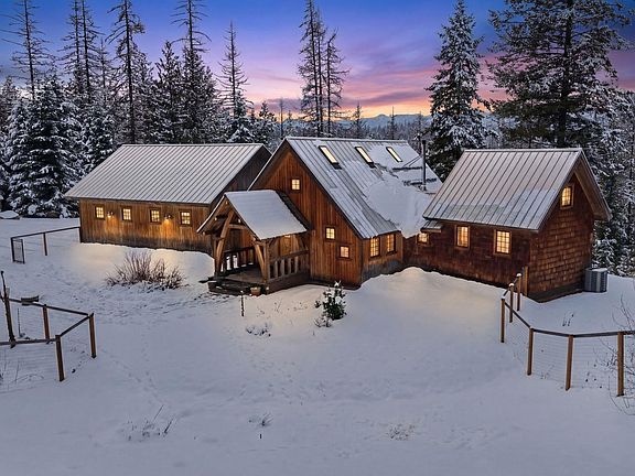 3rd image of 2222 Hidden Valley Rd