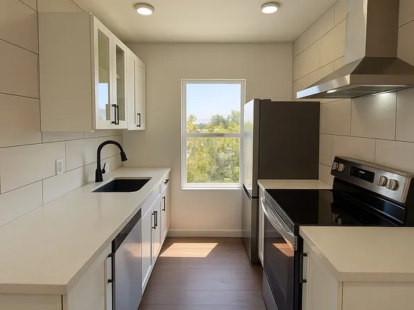 2317 Fruitvale Ave #305, Oakland, CA 94601