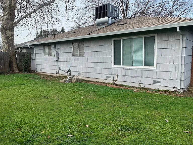 10528 Dolecetto Dr — Photo 43