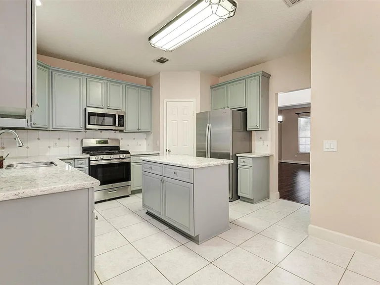 20702 Teasel Ct — Photo 16