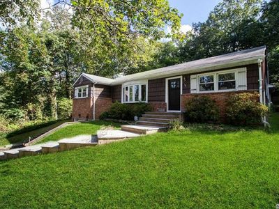 65 Lynmar Ct, Halesite, NY, 11743