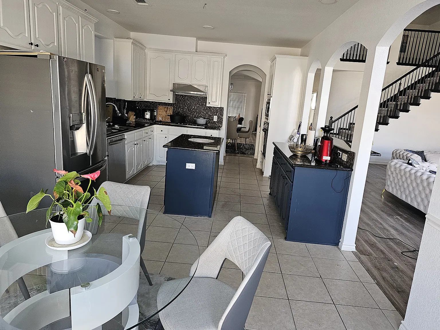 5 bed, 3524 sqft, $4,000 — Photo 3