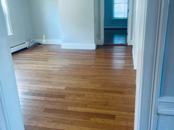 6 S Summer St APT 1, Haverhill, MA 01835