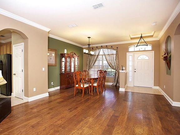 3rd image of 15438 Belle Meade Dr