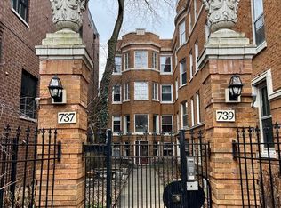 737 W Brompton Ave APT 2C, Chicago, IL 60657