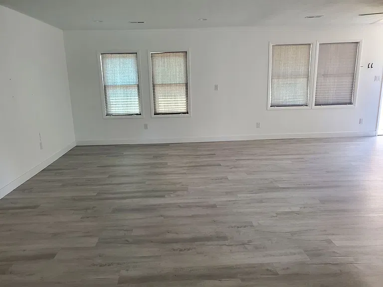 975 Lisa Ave — Photo 5