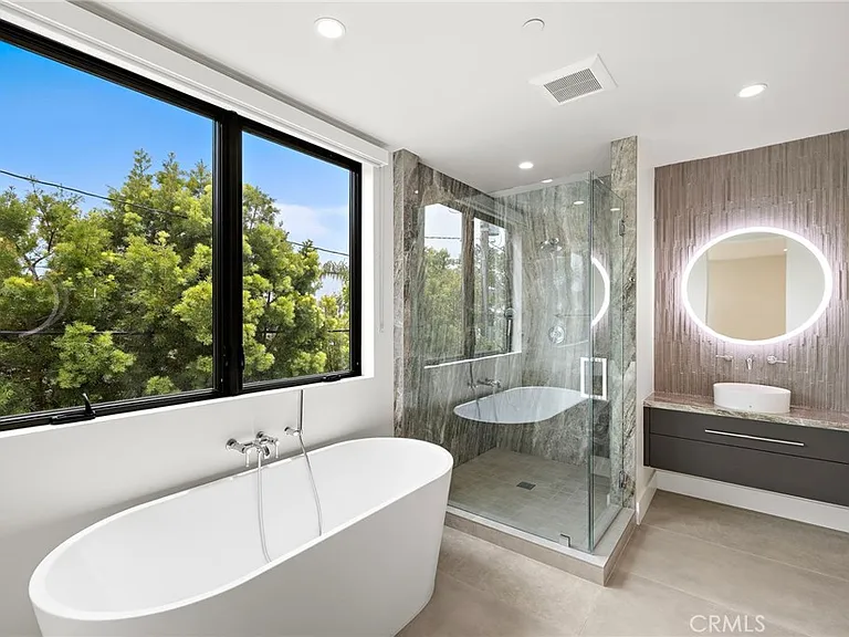 1511 Cliff Dr — Photo 20