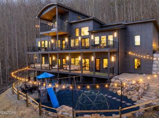 2349 Bluff Mountain Rd, Sevierville, TN 37876