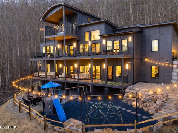 2349 Bluff Mountain Rd, Sevierville, TN 37876