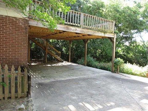 .2 car carport & deck