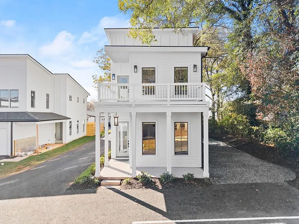 392 Forrest Ave