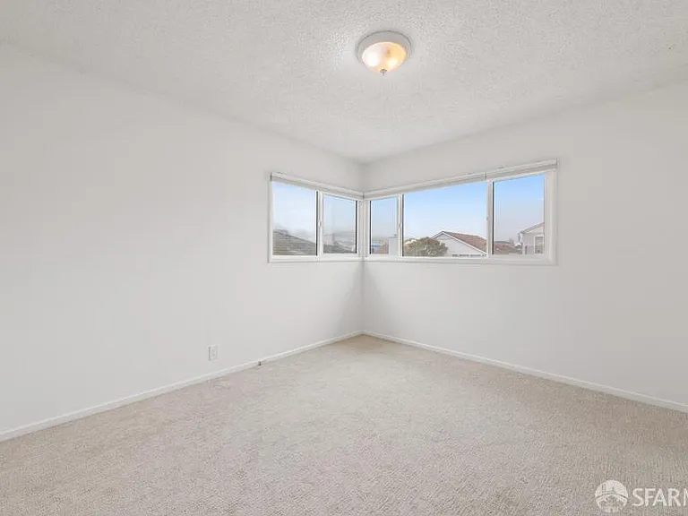 85 Dorchester Dr — Photo 21