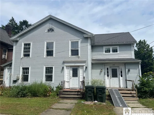209 E 6th St, Jamestown, NY 14701