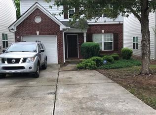 9432 Lakeview Rd, Union City, GA 30291