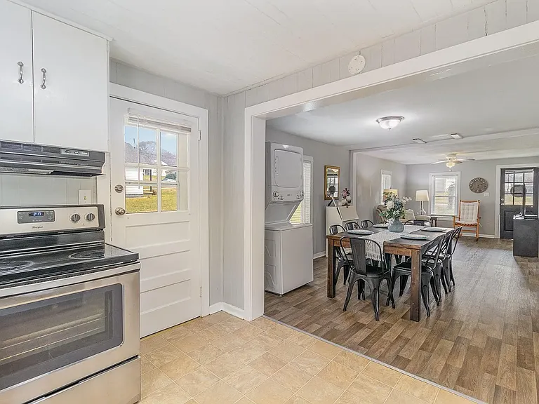 222 Crescent Cir — Photo 9