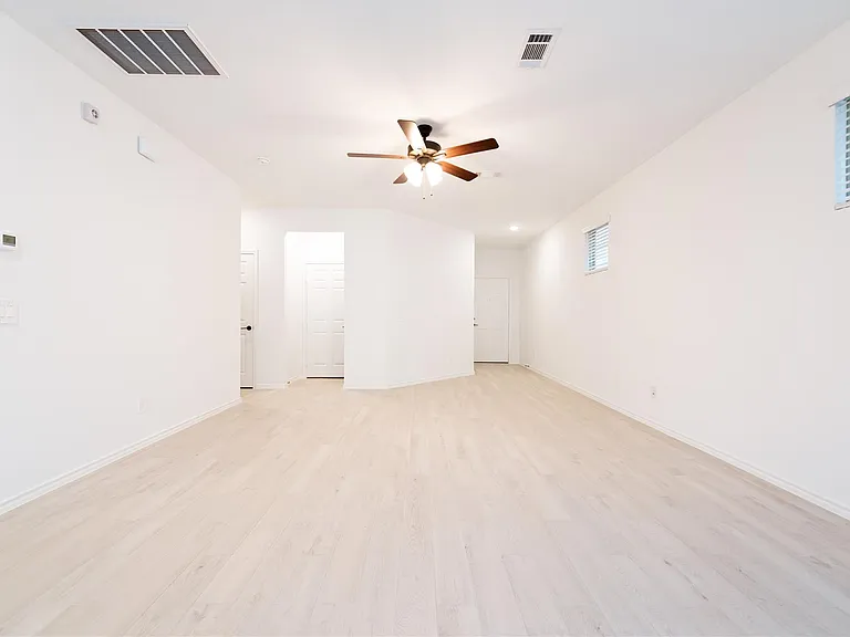 10411 Harmon Smith Dr — Photo 11