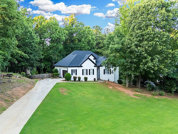 2nd image of 151 Dumar Ln