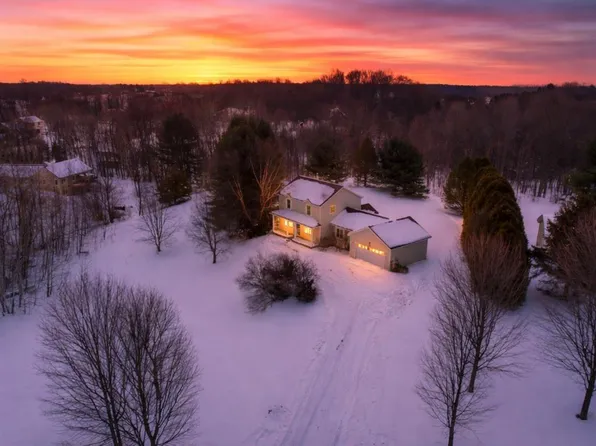 834 Shamrock Ln, Traverse City, MI 49696